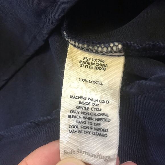 Soft Surroundings Isle of Breeze Top Style# 2DD98 Navy Blue Size Large - Picture 4 of 8